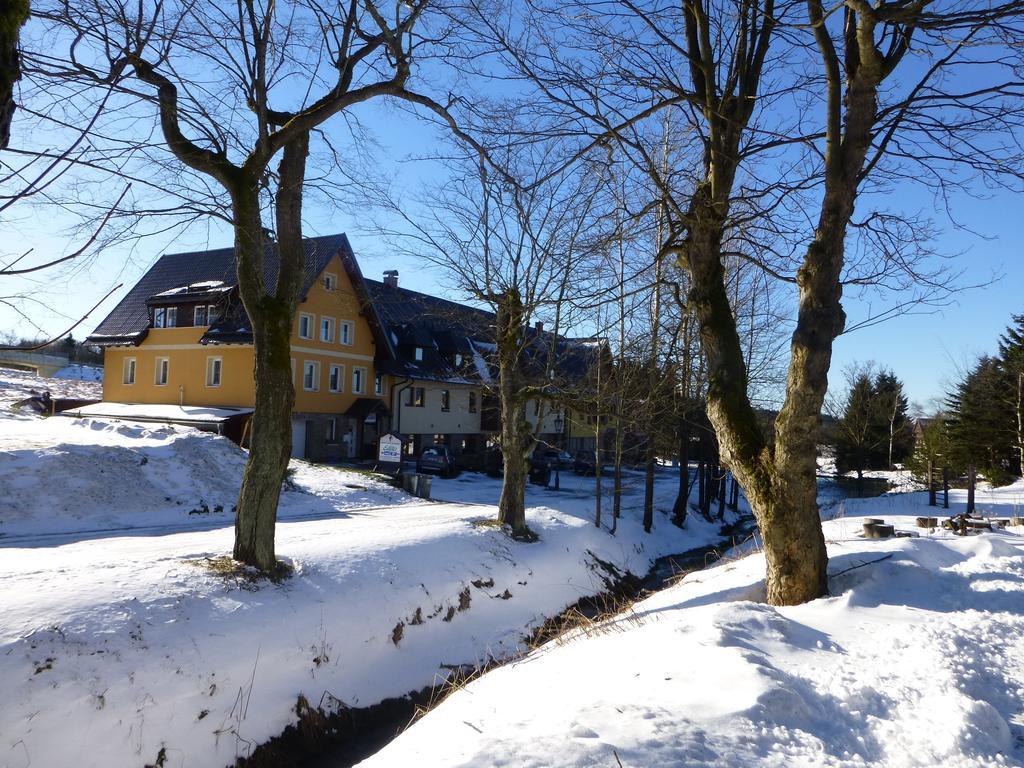 Ubytovani Edita Bozi Dar Exterior photo